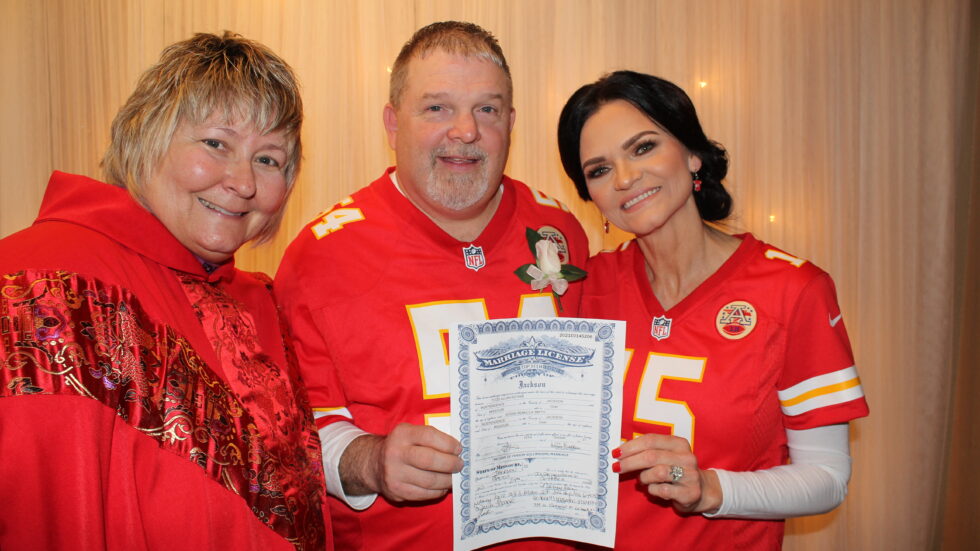 Wedding Officiant for Elopements in Kansas City