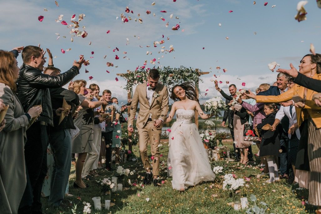 Plan-Your-Special-Day-Outdoors-with-a-Mobile-Wedding-Service-KC-Weddings-2-Go